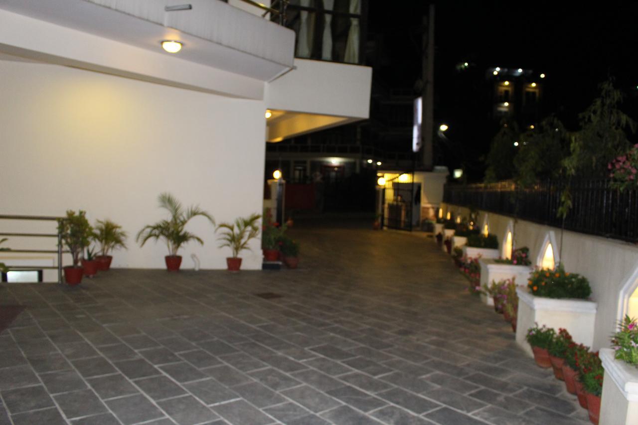 ตุกี รีสอร์ต Hotel โพคารา ภายนอก รูปภาพ