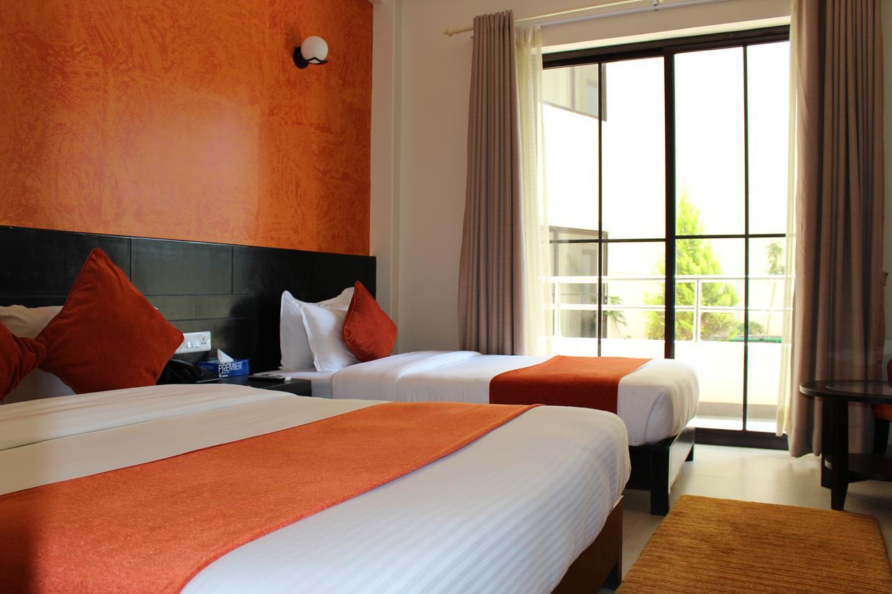 ตุกี รีสอร์ต Hotel โพคารา ภายนอก รูปภาพ